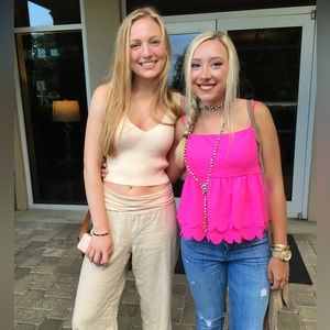 SUSANA MONACO HOT PINK SCALLOPED TOP - SIZE SMALL